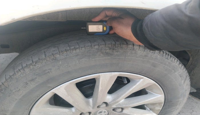 2020 Toyota Innova Crysta 2.4 GX 7 STR, Diesel, Manual, 1,73,277 km, tyre