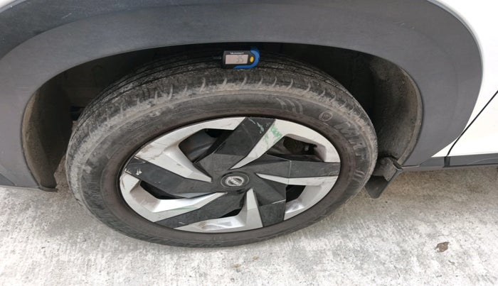 2021 Nissan MAGNITE XL, Petrol, Manual, 23,914 km, tyre