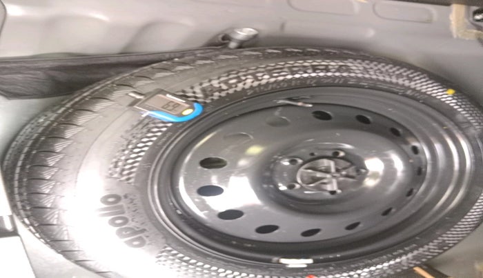 2024 Maruti Grand Vitara DELTA SMART HYBRID, Petrol, Manual, 17,816 km, tyre