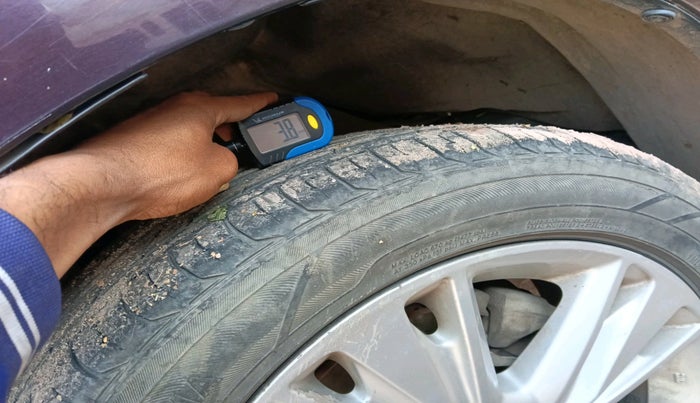 2018 Toyota Innova Crysta 2.4 ZX 7 STR, Diesel, Manual, 1,25,080 km, tyre