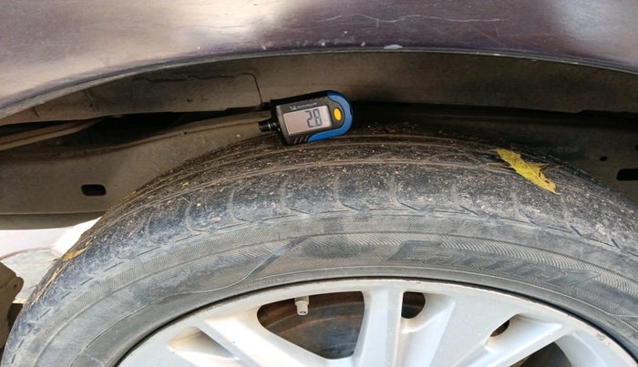 2018 Toyota Innova Crysta 2.4 ZX 7 STR, Diesel, Manual, 1,25,080 km, tyre