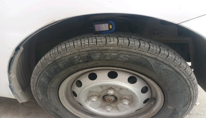 2015 Hyundai Eon ERA +, Petrol, Manual, 65,478 km, tyre