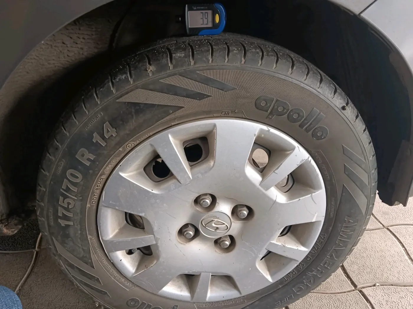 2013 Hyundai i20 MAGNA 1.2, Petrol, Manual, 60,363 km, tyre