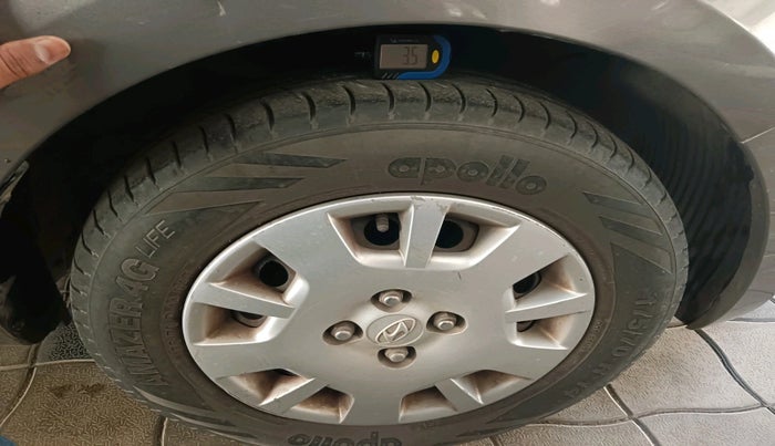 2013 Hyundai i20 MAGNA 1.2, Petrol, Manual, 60,363 km, tyre