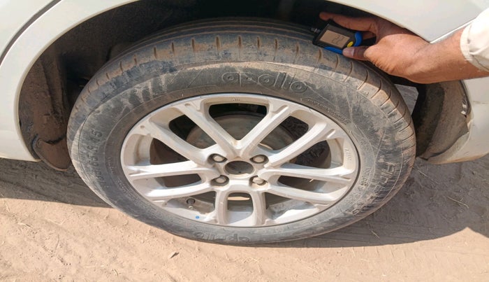 2019 Maruti Swift ZXI, Petrol, Manual, 63,503 km, tyre