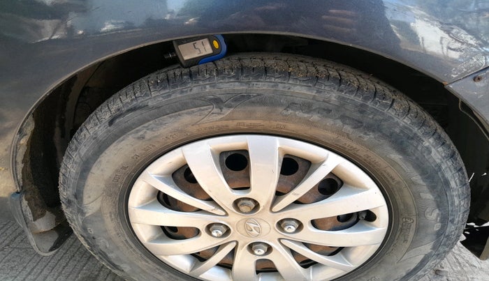 2014 Hyundai i10 SPORTZ 1.1, Petrol, Manual, 68,839 km, tyre