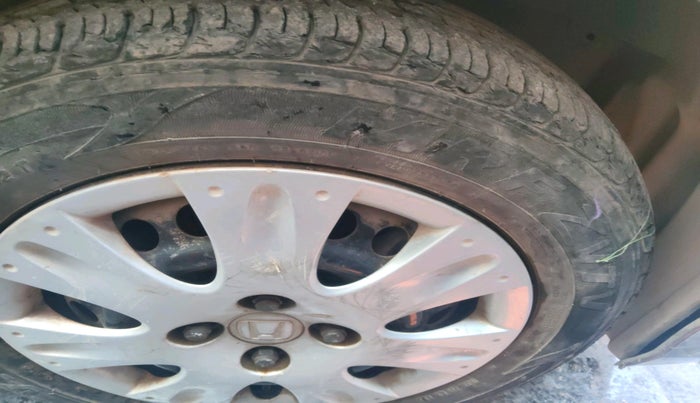 2016 Honda Amaze 1.2L I-VTEC SX, Petrol, Manual, 39,000 km, tyre