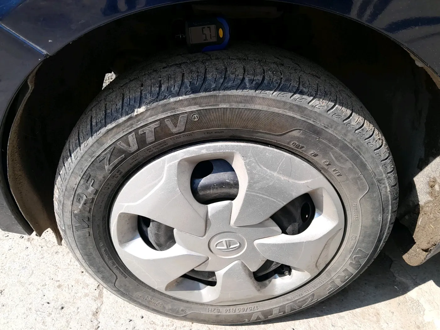 2023 Tata Tiago XT (O) PETROL, Petrol, Manual, 7,935 km, tyre
