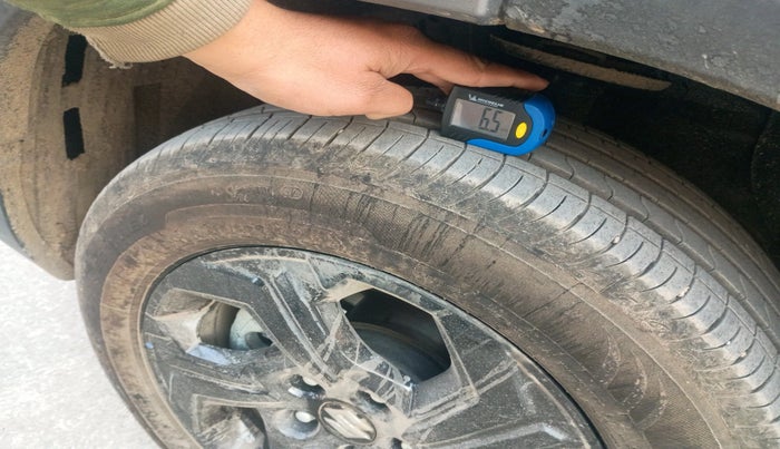 2025 Maruti BREZZA ZXI SMART HYBRID , Petrol, Manual, 1,904 km, tyre