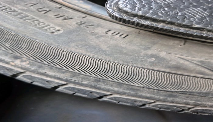 2017 Maruti Ciaz DELTA DIESEL 1.3, Diesel, Manual, 97,920 km, tyre