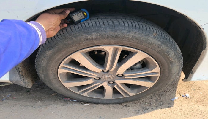 2021 Honda City 1.5L I-VTEC SV, Petrol, Manual, 13,676 km, tyre