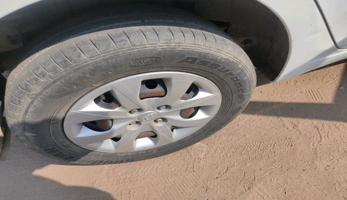 2016 Hyundai Elite i20 MAGNA 1.2, Petrol, Manual, 81,023 km, tyre