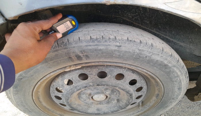 2011 Maruti Wagon R 1.0 VXI, Petrol, Manual, 66,900 km, tyre