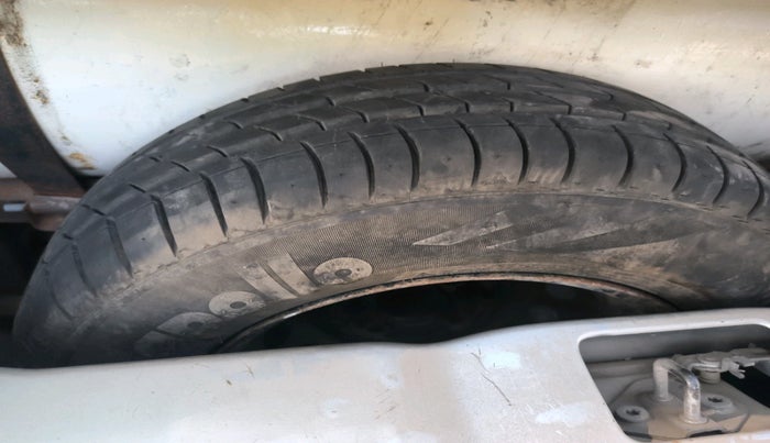 2016 Datsun Go T, Petrol, Manual, 1,10,879 km, tyre