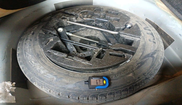 2017 Volkswagen Ameo HIGHLINE PLUS 1.5L AT 16 ALLOY, Diesel, Automatic, 1,06,499 km, tyre