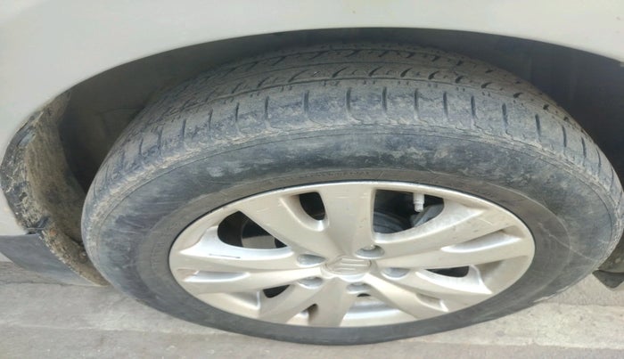 2015 Maruti Ertiga ZDI SHVS, Diesel, Manual, 1,66,430 km, tyre