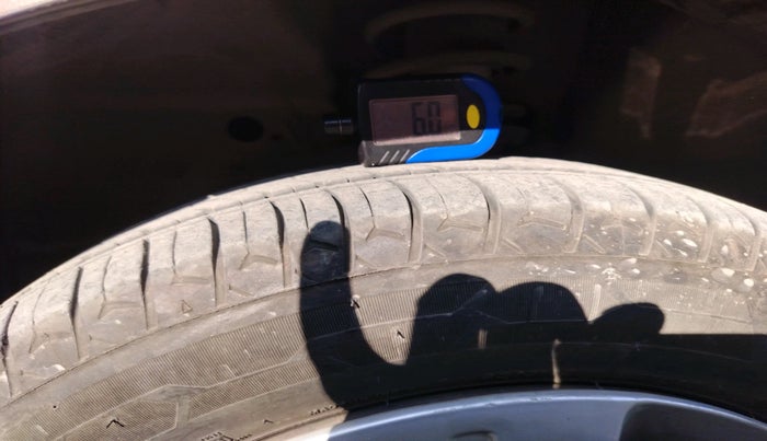 2012 Maruti Wagon R 1.0 VXI, Petrol, Manual, 72,742 km, tyre