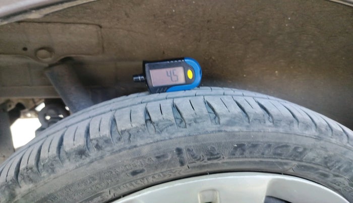 2012 Maruti Wagon R 1.0 VXI, Petrol, Manual, 72,742 km, tyre