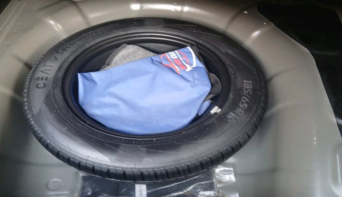 2021 Hyundai Verna SX 1.5 VTVT, Petrol, Manual, 21,361 km, tyre