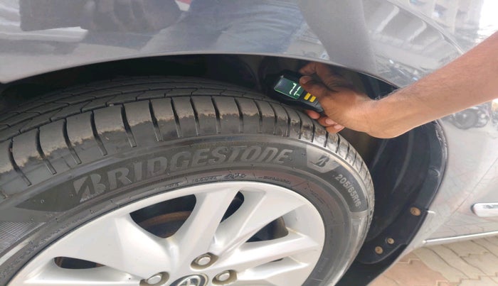 2018 Toyota Innova Crysta 2.4 VX 7 STR, Diesel, Manual, 1,29,513 km, tyre