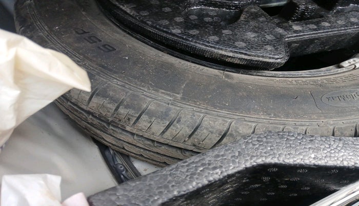 2018 Maruti Ciaz ALPHA 1.5 SHVS PETROL, Petrol, Manual, 38,159 km, tyre