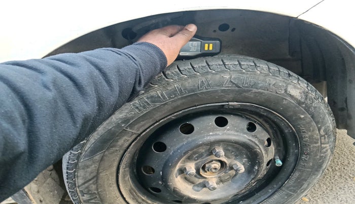 2018 Maruti Wagon R 1.0 LXI CNG, Petrol, Manual, 51,132 km, tyre