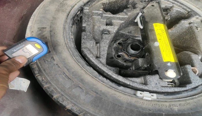 2012 Skoda Superb ELEGANCE 2.0 TDI CR AT, Diesel, Automatic, 1,09,655 km, tyre