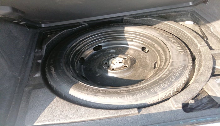 2018 Audi Q3 35 TDI Quattro, Diesel, Automatic, 1,13,249 km, tyre