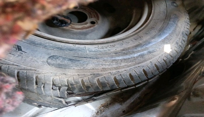 2016 Renault Kwid RXT 0.8, Petrol, Manual, 92,357 km, tyre