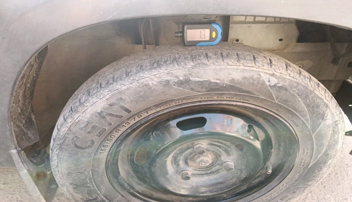 2016 Renault Kwid RXT 0.8, Petrol, Manual, 92,357 km, tyre