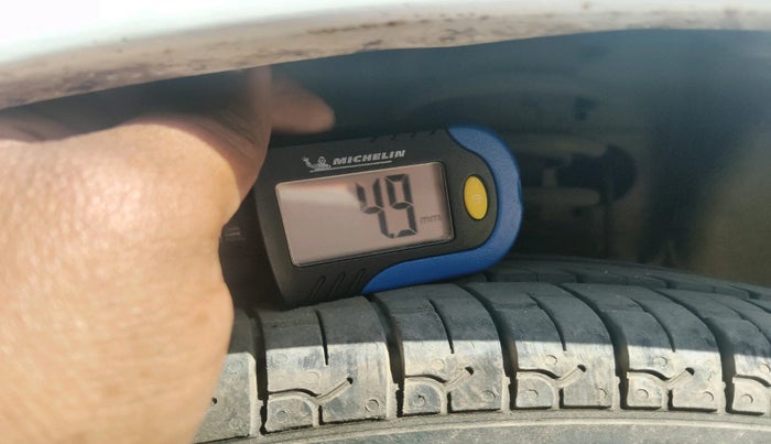 2019 Maruti Alto 800 LXI, Petrol, Manual, 60,375 km, tyre