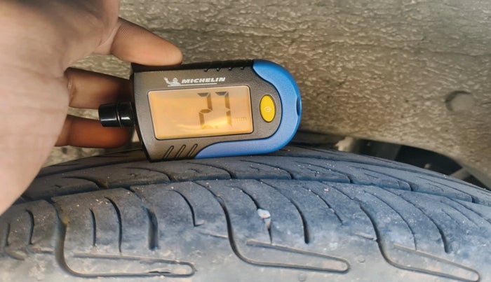 2019 Maruti Alto 800 LXI, Petrol, Manual, 60,375 km, tyre