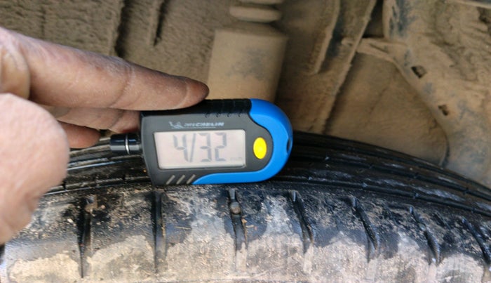 2021 Nissan MAGNITE XL, Petrol, Manual, 89,607 km, tyre