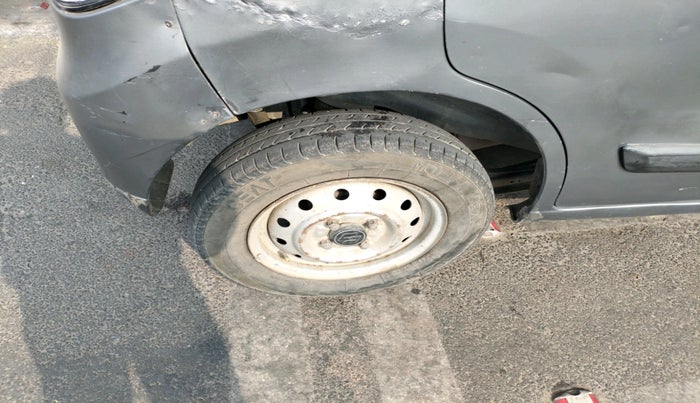 2017 Maruti Wagon R 1.0 LXI CNG, Petrol, Manual, 89,210 km, tyre