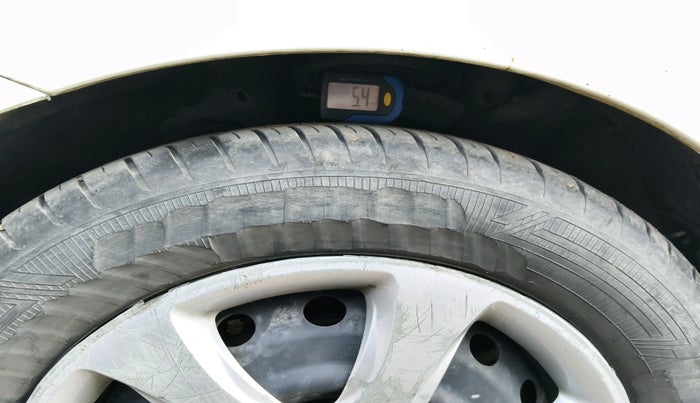 2013 Hyundai Verna FLUIDIC 1.6 CRDI EX, Diesel, Manual, 86,979 km, tyre