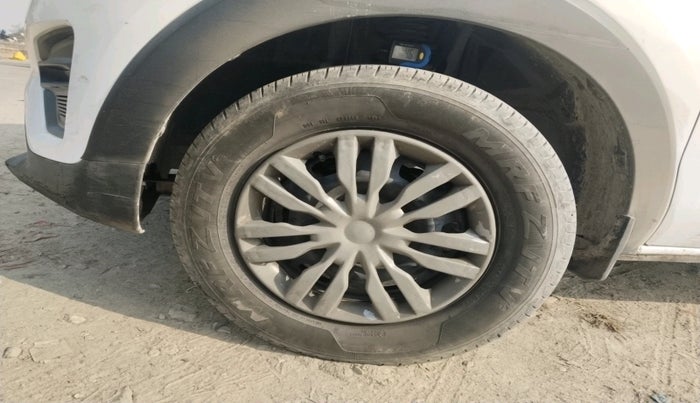 2024 Renault TRIBER RXE MT, Petrol, Manual, 41,268 km, tyre