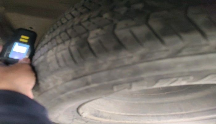 2016 Mahindra XUV500 W10 AT, Diesel, Automatic, 84,561 km, tyre