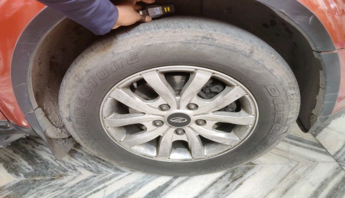 2016 Mahindra XUV500 W10 AT, Diesel, Automatic, 84,561 km, tyre