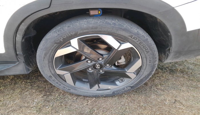 2021 Hyundai ALCAZAR 1.5 SIGNATURE (O) AT 6STR DUAL TONE, Diesel, Automatic, 72,719 km, tyre