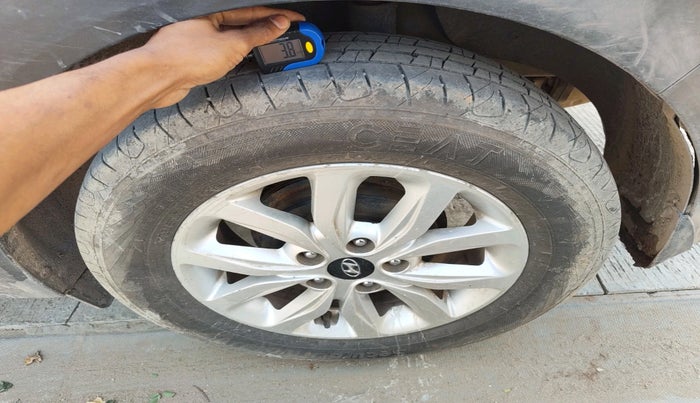 2019 Hyundai Creta SX 1.6 DIESEL, Diesel, Manual, 1,99,002 km, tyre