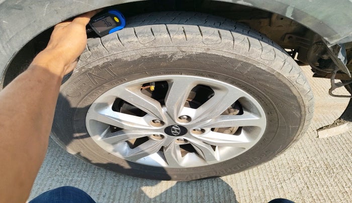 2019 Hyundai Creta SX 1.6 DIESEL, Diesel, Manual, 1,99,002 km, tyre