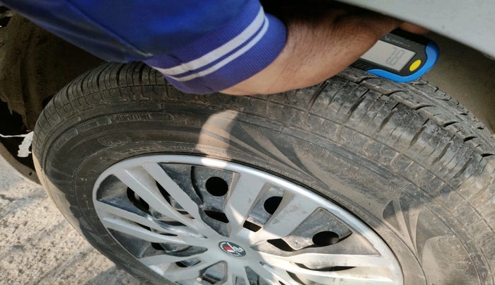 2012 Maruti Swift Dzire VXI, Petrol, Manual, 70,236 km, tyre