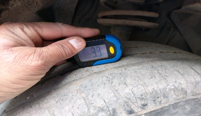 2017 Maruti Vitara Brezza ZDI, Diesel, Manual, 1,05,270 km, tyre