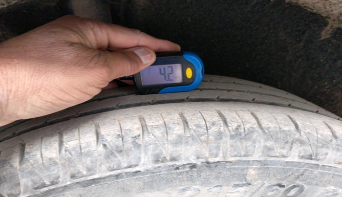 2017 Maruti Vitara Brezza ZDI, Diesel, Manual, 1,05,270 km, tyre