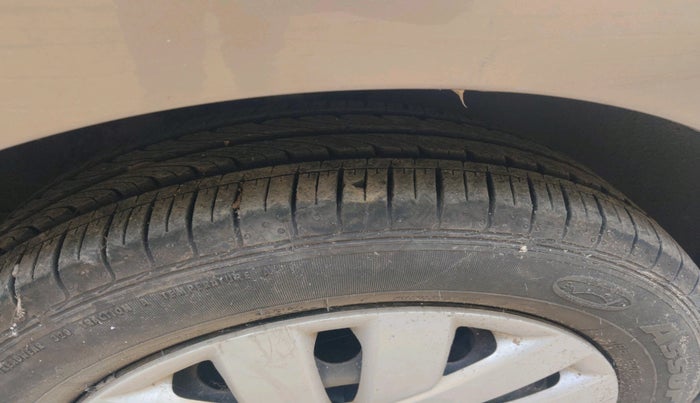 2016 Volkswagen Vento COMFORTLINE 1.5 AT, Diesel, Automatic, 85,767 km, tyre