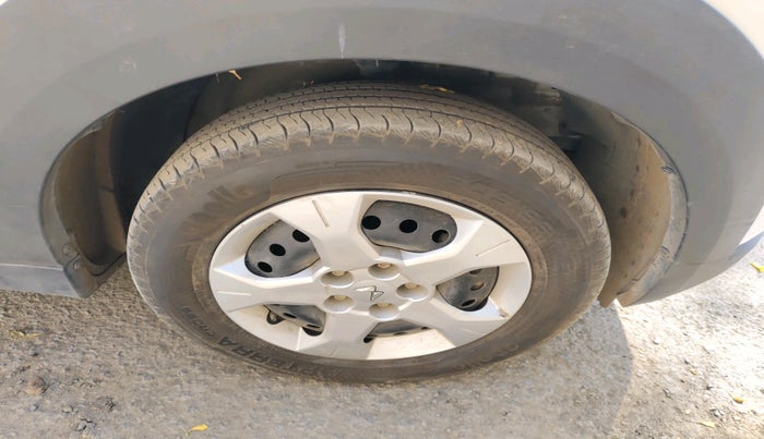 2024 Mahindra XUV 3XO MX1 1.2 L TCMPFi, Petrol, Manual, 28,614 km, tyre