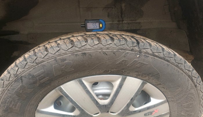 2011 Mahindra Scorpio LX, Diesel, Manual, 1,24,110 km, tyre