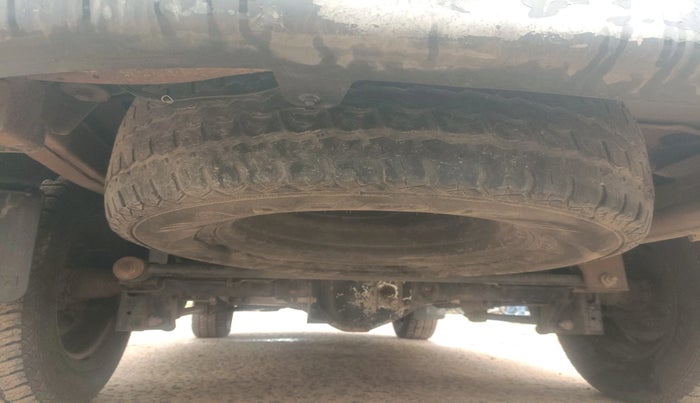 2011 Mahindra Scorpio LX, Diesel, Manual, 1,24,110 km, tyre