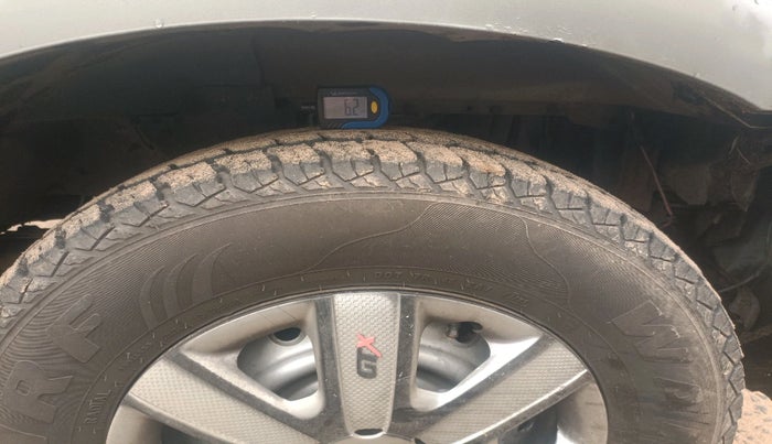 2011 Mahindra Scorpio LX, Diesel, Manual, 1,24,110 km, tyre