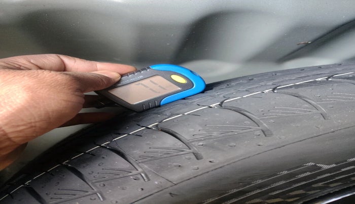 2023 Maruti Grand Vitara ALPHA SMART HYBRID, Petrol, Manual, 51,998 km, tyre